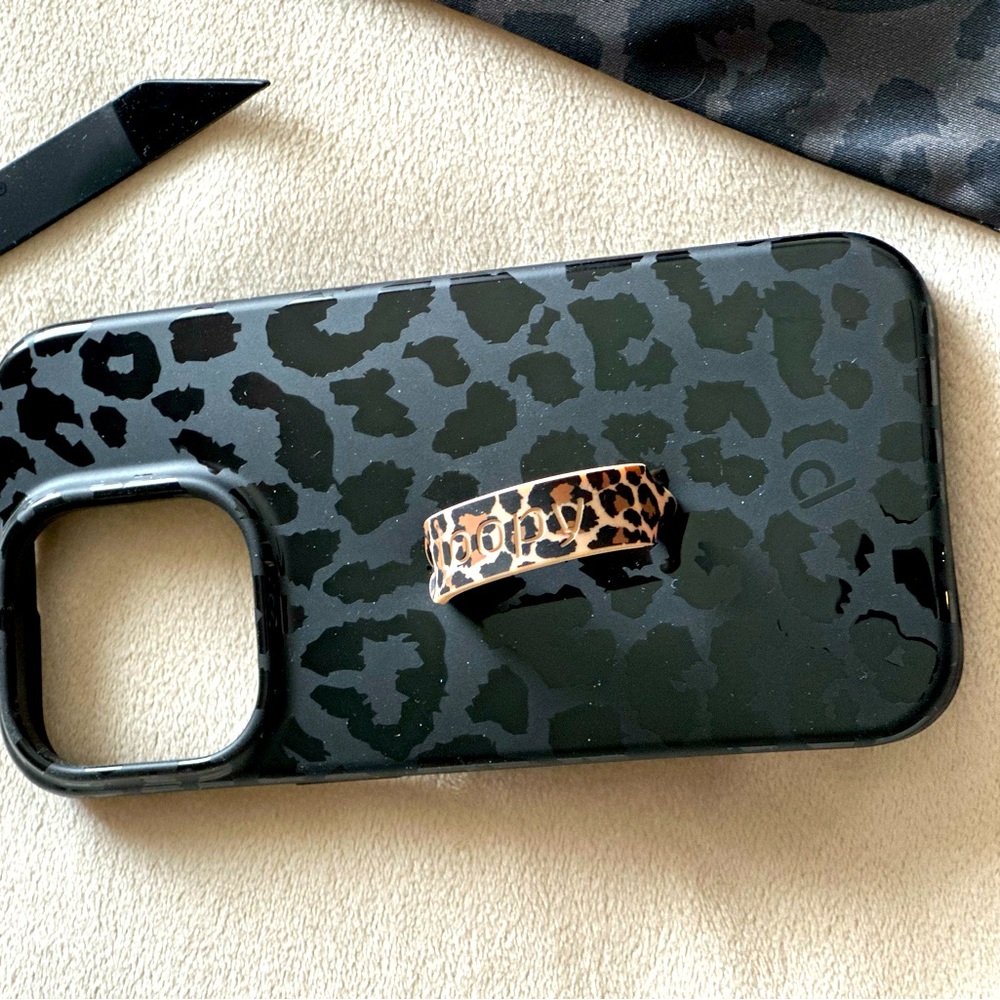 New Loopy brand iPhone 14 Pro black leopard case + 2 Loops - righty orientation